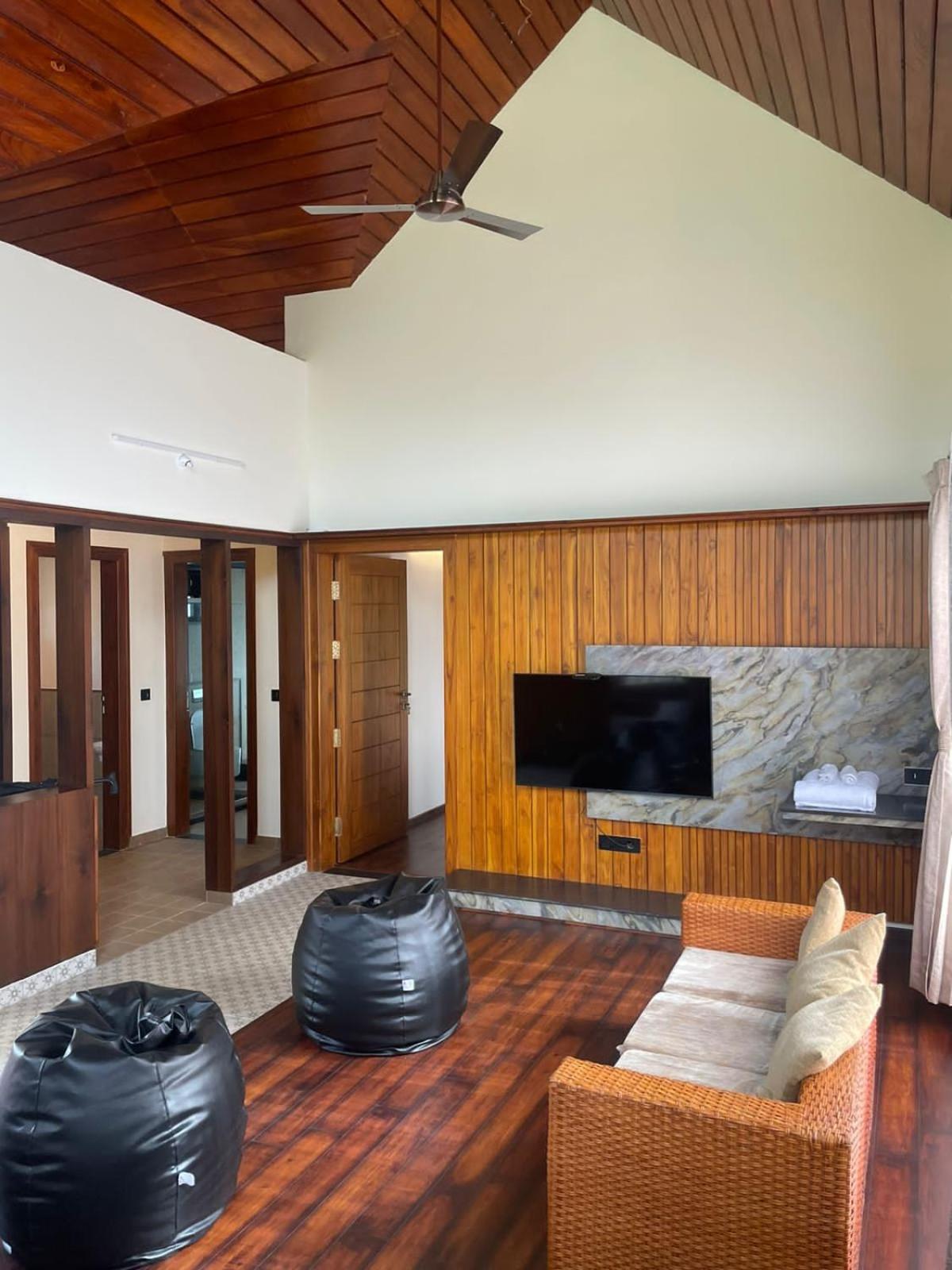 Biranji Aqua Retreat Hotel Chikmagalūr Екстериор снимка