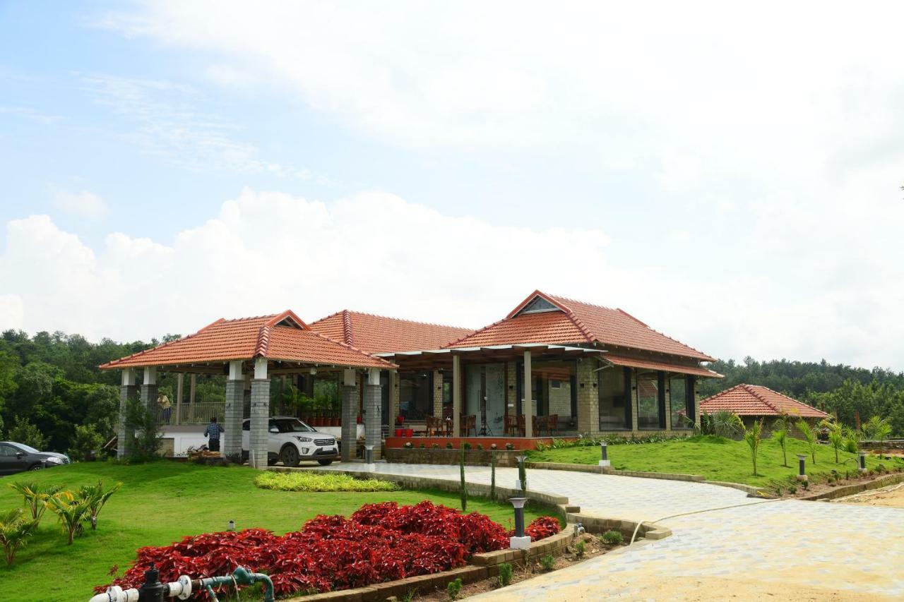 Biranji Aqua Retreat Hotel Chikmagalūr Екстериор снимка
